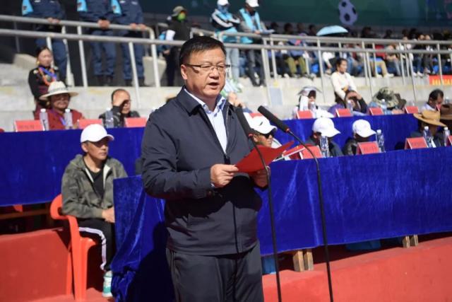 广东篮坛新星崭露头角，19岁内线张家睿强势加盟
